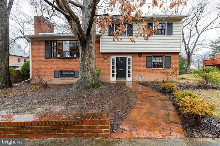 2940 Westmoreland St Arlington, VA 22213 | MLS ® VAAR158972 Photo 1