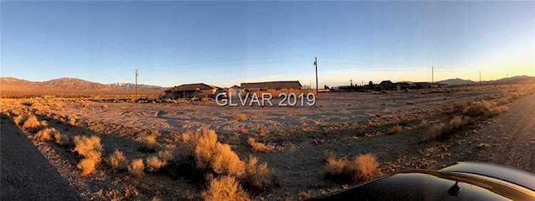 541 W Flashman Ln Pahrump, NV 89060