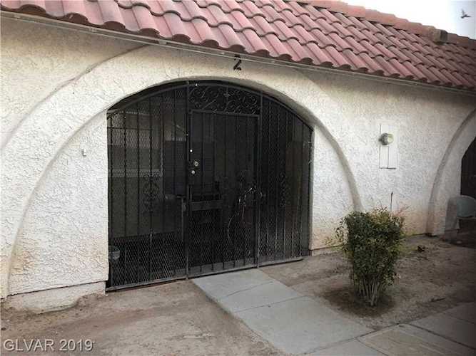 817 Mantis Way #2 Las Vegas, NV 89110