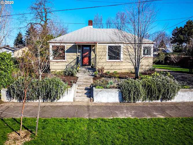 We Know Portland | 9415 N Willamette Blvd, Portland, OR, 97203 Photo 1