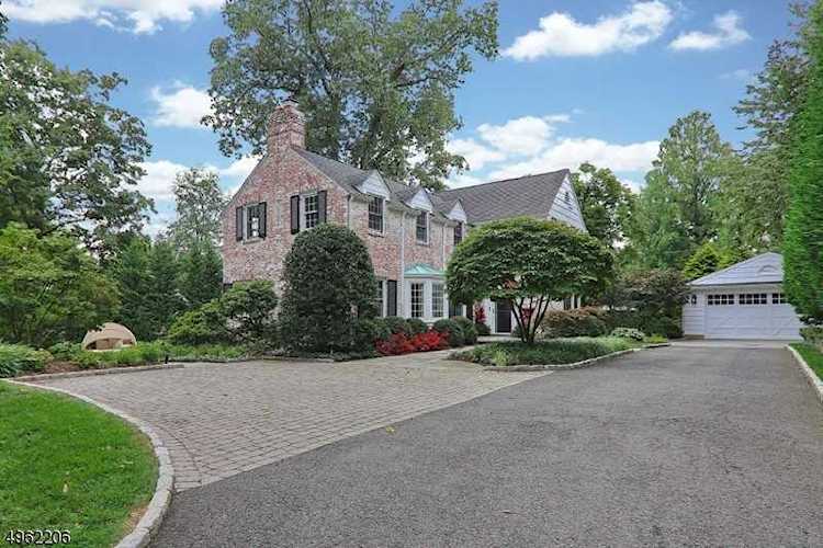 22 Colt Rd Summit, NJ 07901