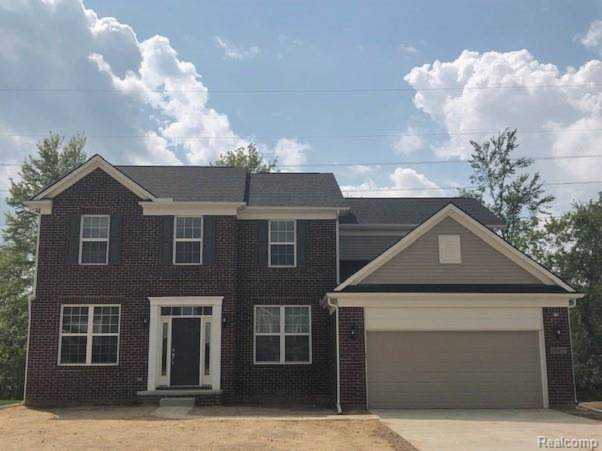 5755 Whispering Springs Dr Ann Arbor, MI 48108