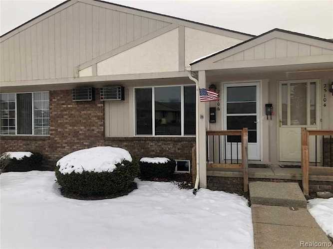 25106 Franklin Terrace #6 South Lyon, MI 48178