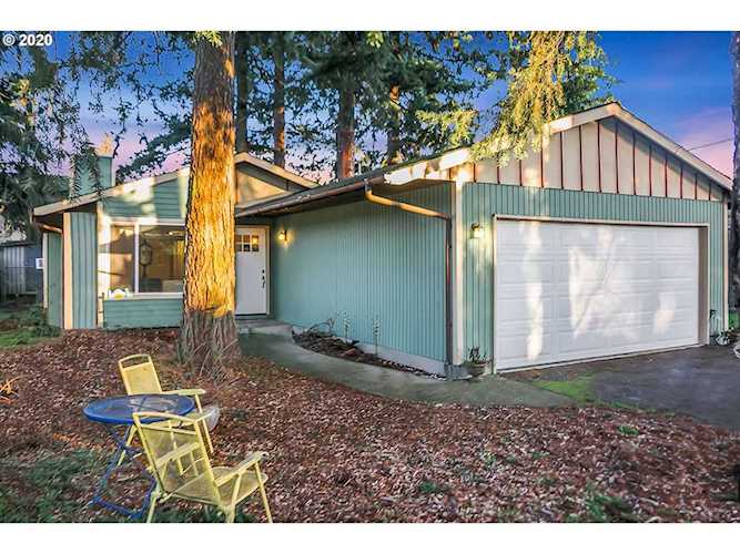 8941 SE Crystal Springs Blvd Portland, OR 97266