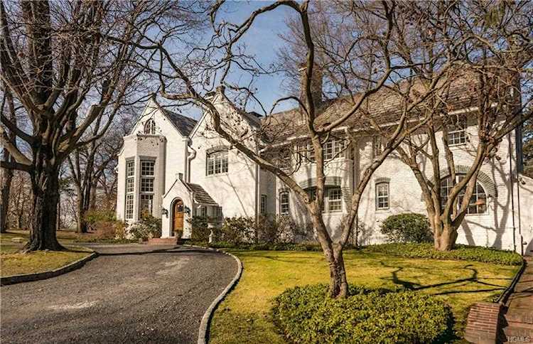 1 Belmont Dr Greenburgh, NY 10533