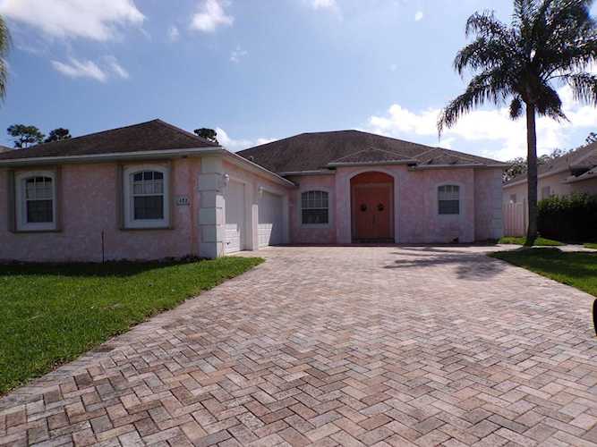 488 NW Sunflower Place Jensen Beach, FL 34957