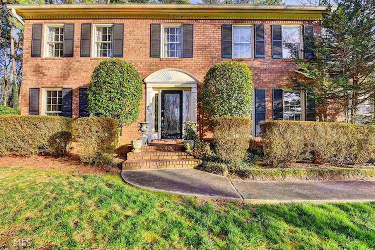 1718 Red Fox Run Lilburn, GA 30047