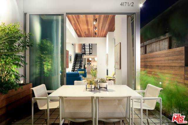 417 Sunset Avenue #1/2 Venice, CA 90291