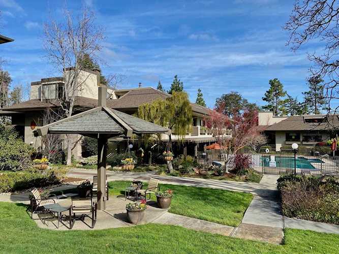 2140 Santa Cruz Ave A106 Menlo Park, CA 94025