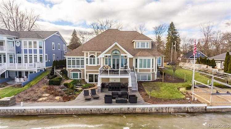 13507 Haddon St Fenton Twp, MI 48430
