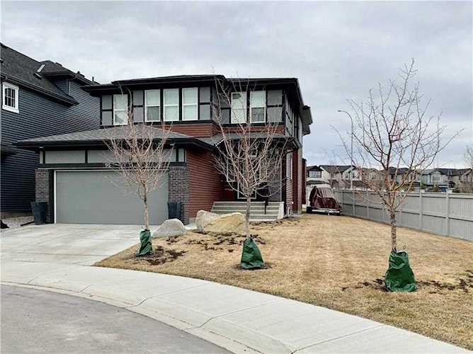 95 Tuscany Ridge Manor NW Calgary, AB T3L 0L4