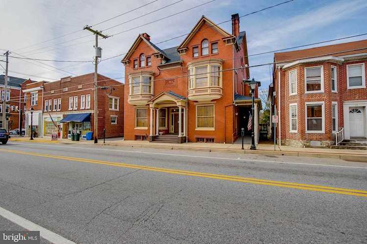 9 York St Taneytown, MD 21787