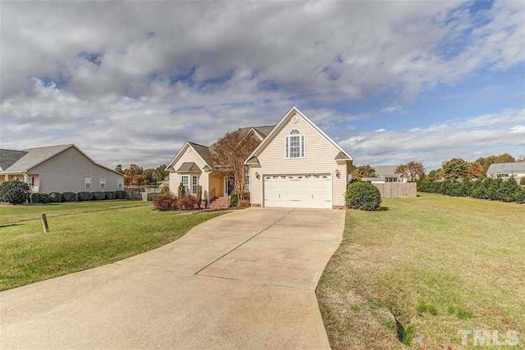 86 Trinity Circle Four Oaks, NC 27524 | MLS 2287622 Photo 1