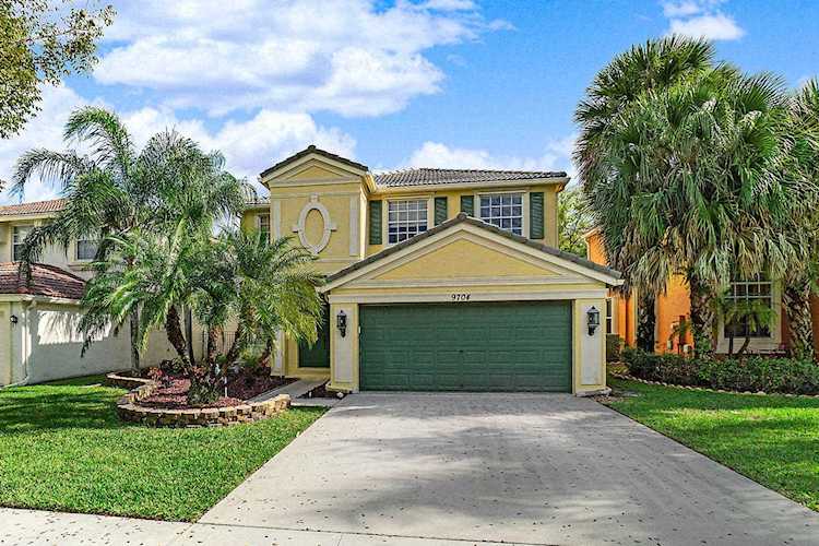 9704 Wyeth Court Wellington, FL 33414