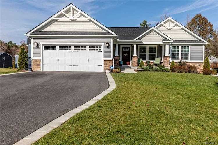 10224 Sandy Ridge Dr Chesterfield, VA 23832