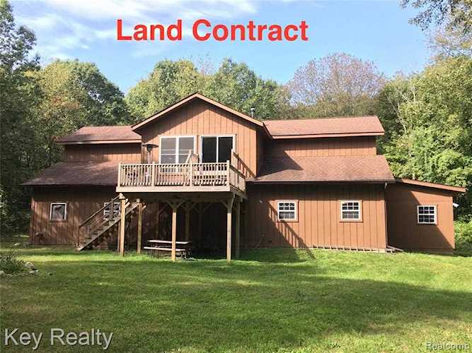 7841 Teahen Rd Hamburg Twp, MI 48116