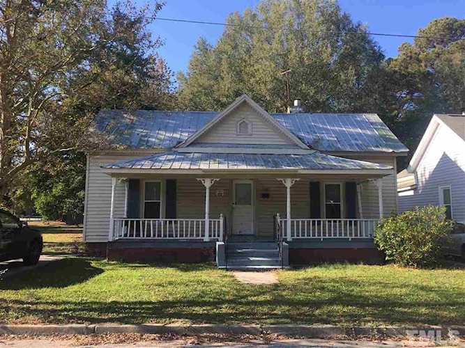 505 N Raiford Street Selma, NC 27576 | MLS 2288585 Photo 1