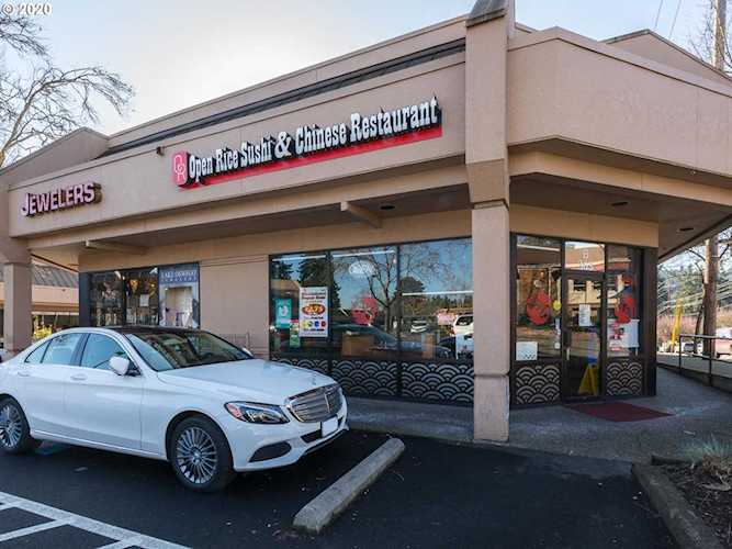 363 S State St Lake Oswego, OR 97034