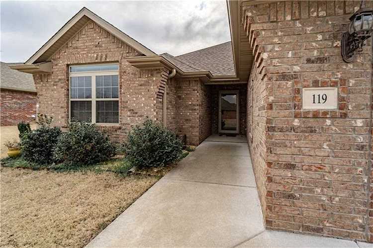 119 Cowans St Lowell, AR 72745