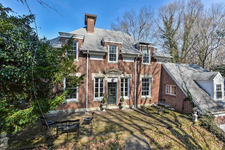 3752 Upper River Rd Louisville, KY 40207