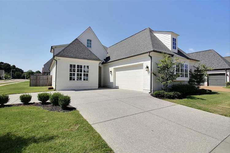 449 Kayley Cv Collierville, TN 38017