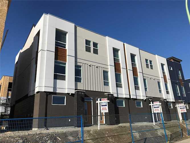 610 Academy Way #004 Kelowna, BC V1V0E8