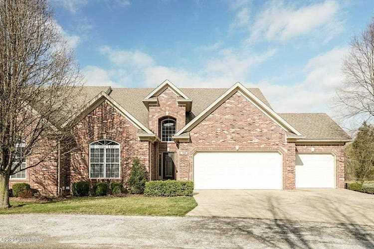133 Whispering Pines Cir Louisville, KY 40245