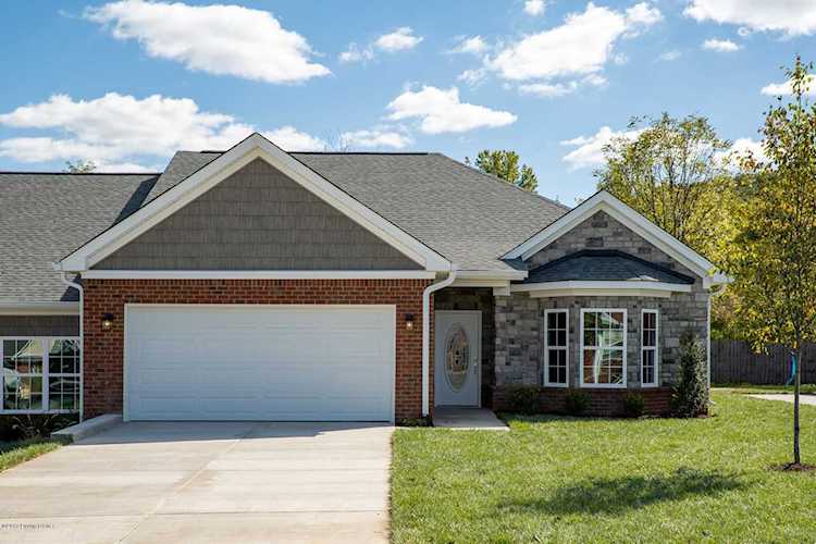 7305 Autumn Trace Dr #101 Louisville, KY 40214 | MLS 1547200 Photo 1