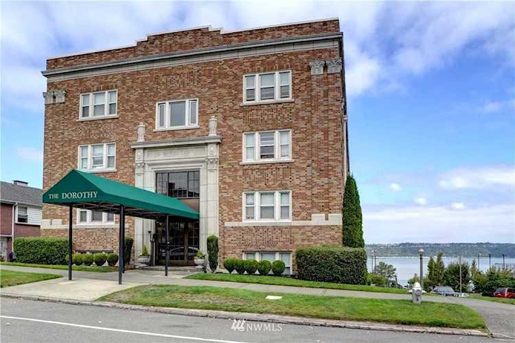 301 N Tacoma Ave #104 Tacoma, WA 98403