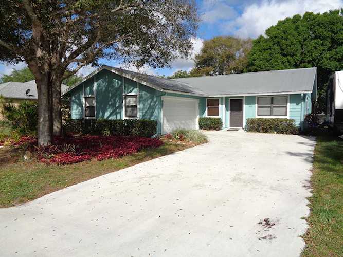 5043 SE Pine Knoll Way Stuart, FL 34997