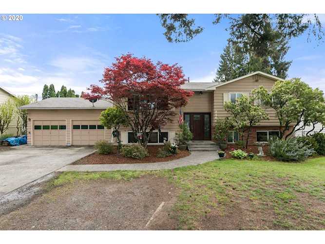 2360 NE 23rd St Gresham, OR 97030