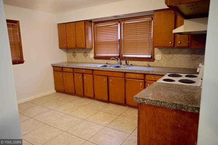 301 Curtice Street E Saint Paul, MN 55107