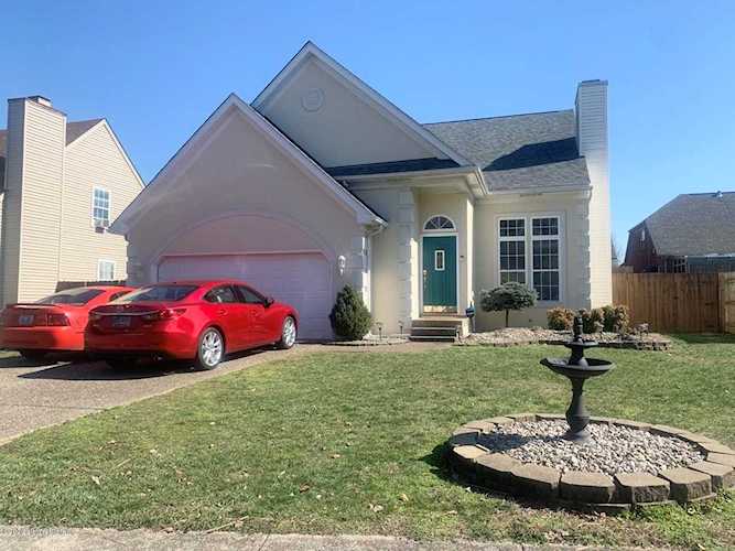 8806 Brittany Dr Louisville, KY 40220