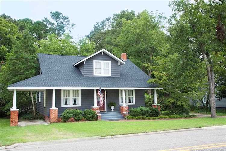 114 W Donaldson Ave Raeford, NC 28376