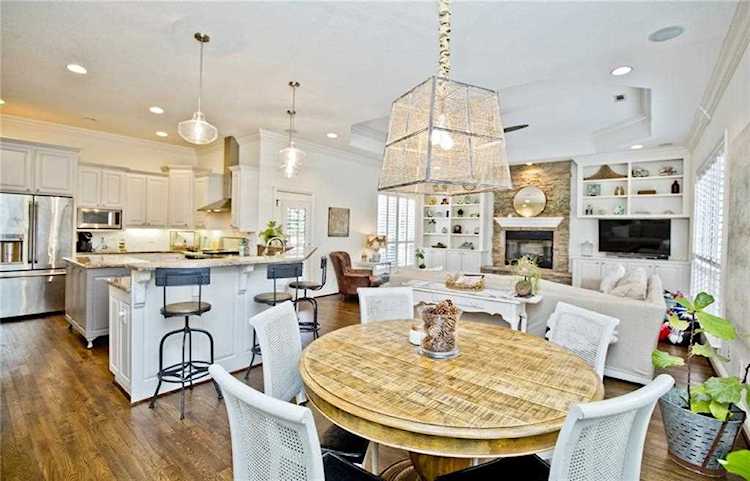 7 W Timberline Ct Rogers, AR 72758