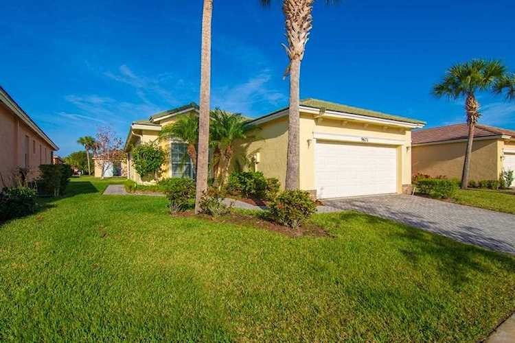 9671 SW Glenbrook Drive Port Saint Lucie, FL 34987