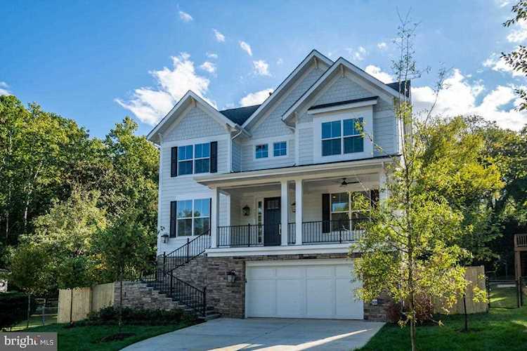 7301 Pimmit Ct Falls Church, VA 22043
