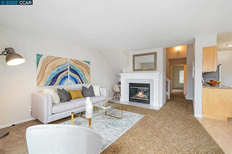 6 Bayside Ct Richmond, CA 94804