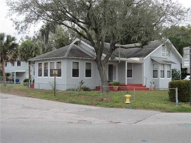 203 NE 8th St Winter Haven, FL 33881