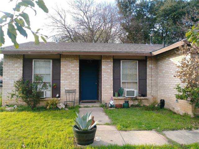 2500 Dovewood Dr Austin, TX 78744