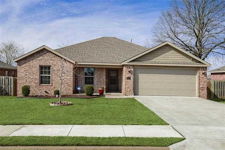 659 Olivia Ln Centerton, AR 72719
