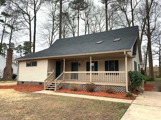 925 Chalbourne Dr Chesapeake VA 23322 | MLS# 10305938 - TREG.com Photo 1