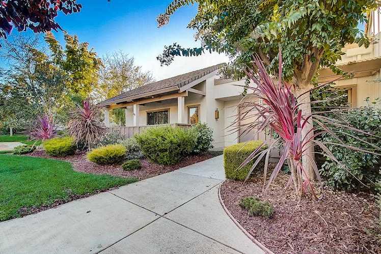 6017 Montgomery Cors San Jose, CA 95135