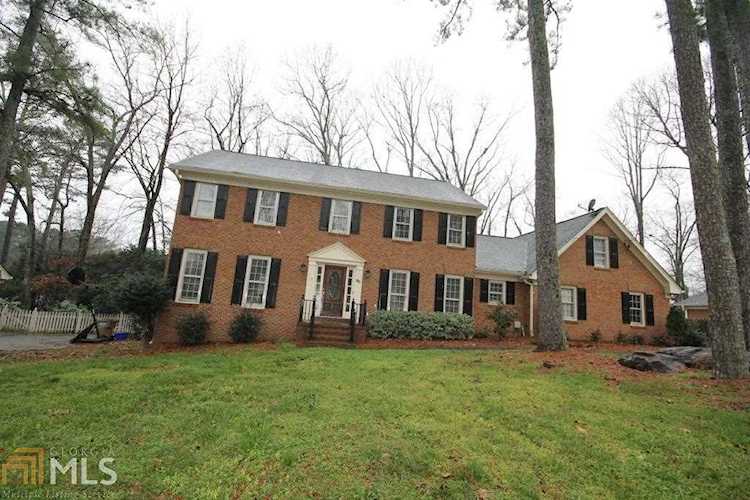 391 Brookshire Dr Lilburn, GA 30047