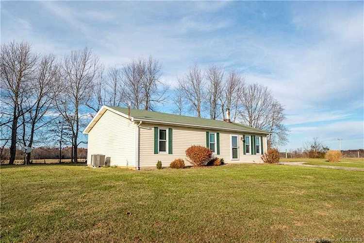 8465 Scottsville Rd Floyds Knobs, IN 47119
