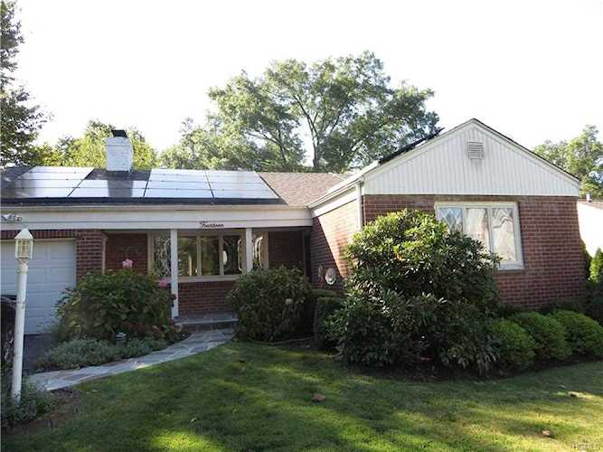 14 Highland Dr Greenburgh, NY 10502