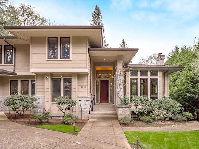 1509 SE Oxford Ln Milwaukie, OR 97222
