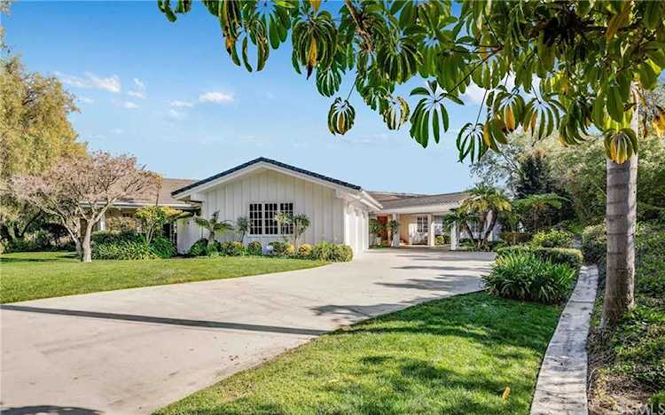 6 Cinchring Road Rolling Hills, CA 90274 | MLS PV20039106 Photo 1