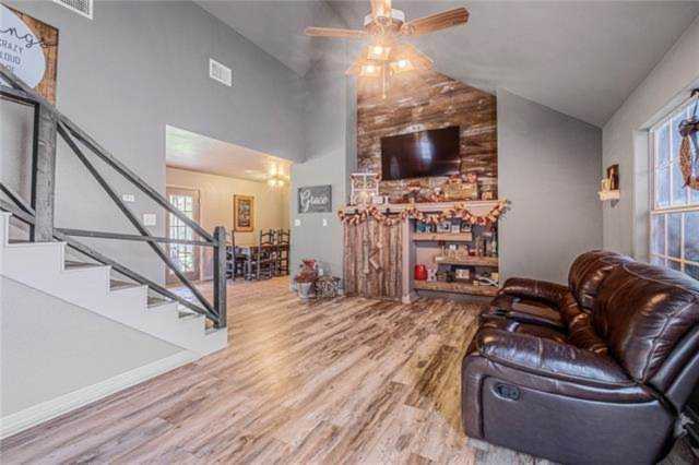 1265 E Independence St Giddings, TX 78942