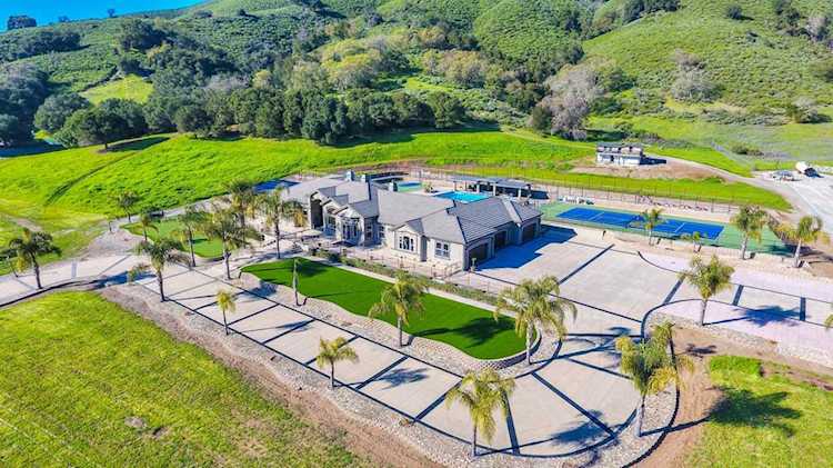 2995 Day Road Gilroy, CA 95020